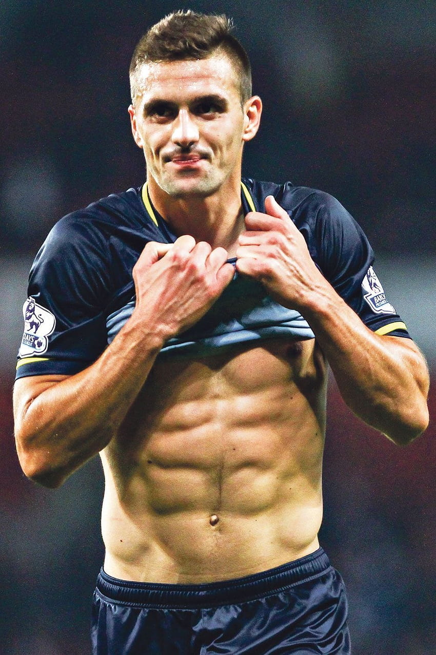 Tadic on X: 4K #Wallpapers └