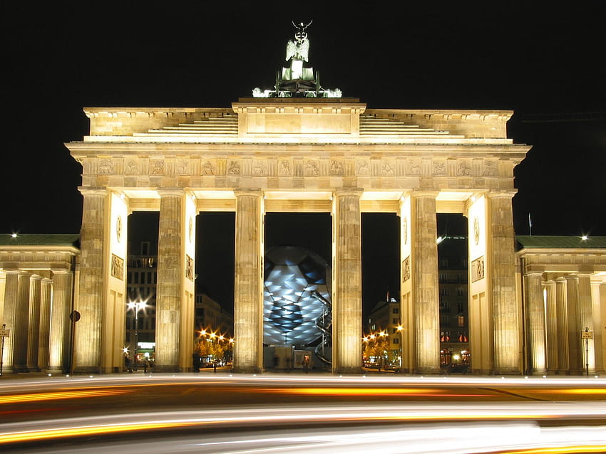 Brandenburg Gate HD wallpaper