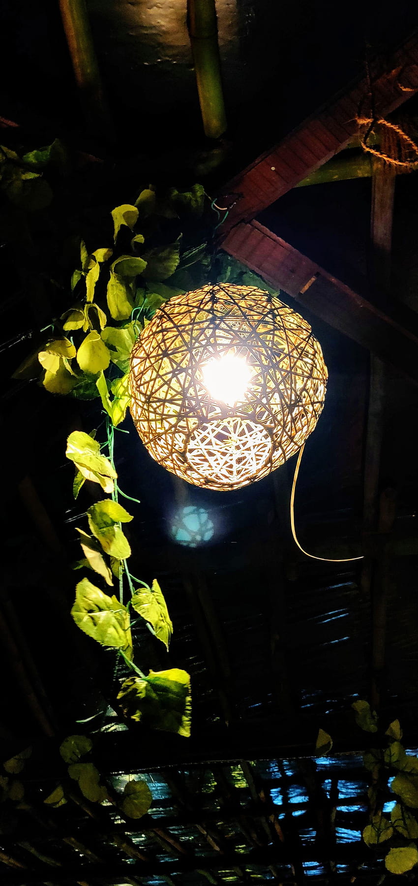 A lamp at a restaurant in India, light lamp mobile HD phone wallpaper