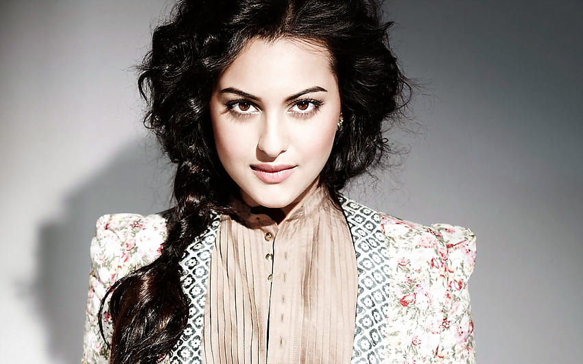 Sinha for your or mobile screen and easy to, sonakshi HD wallpaper