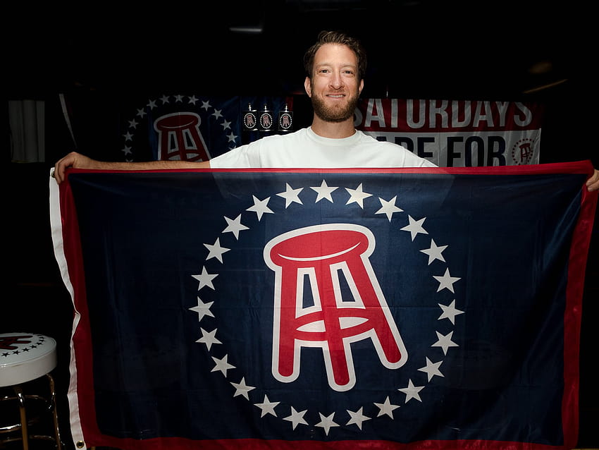 Barstool Sports founder admits company was 'moronic' in its spat with comedian HD wallpaper