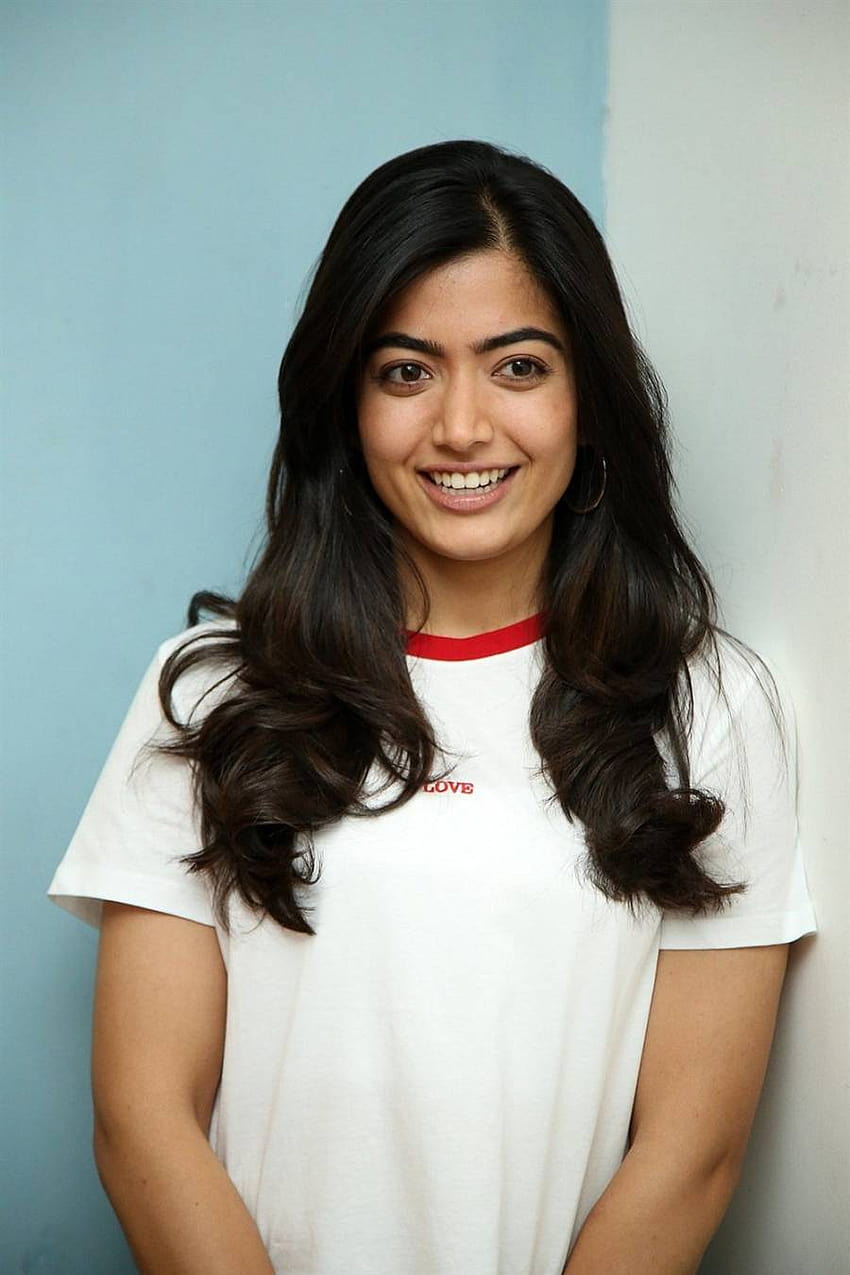 Indian Girl Rashmika Mandanna Long Hair Without Makeup Face HD phone wallpaper
