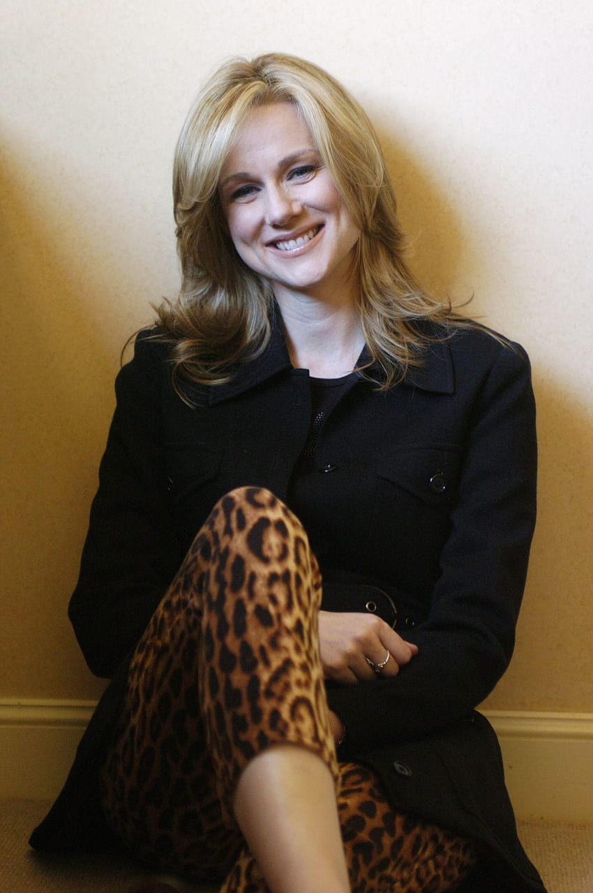Laura Linney High Resolution and Quality HD phone wallpaper