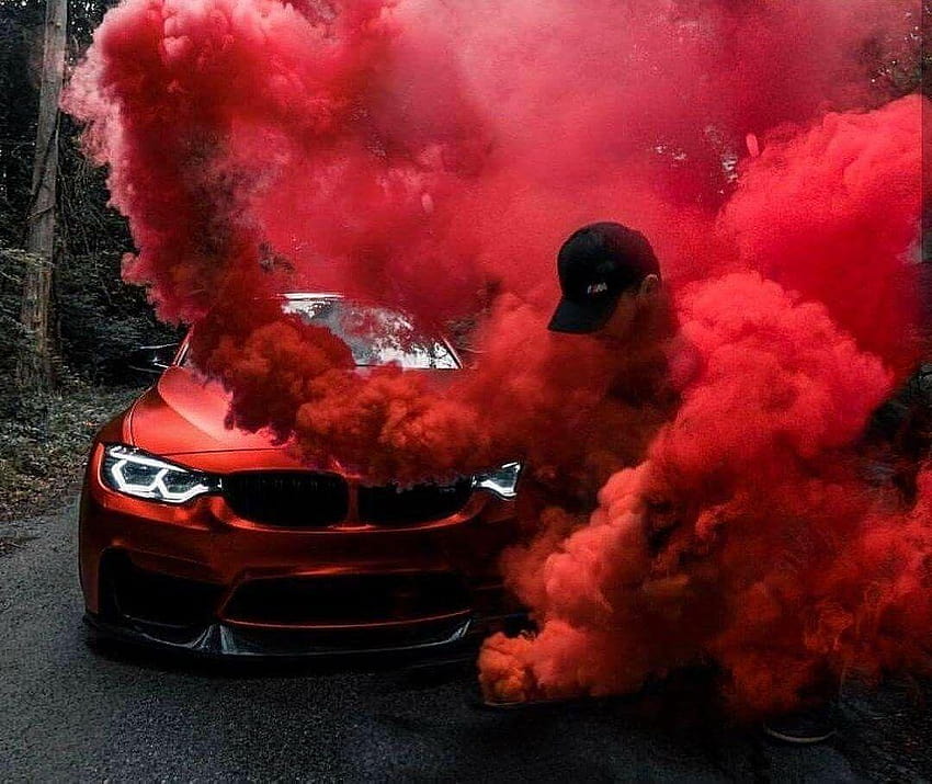 BMW F82 M4 humo rojo, ruedas humeantes fondo de pantalla