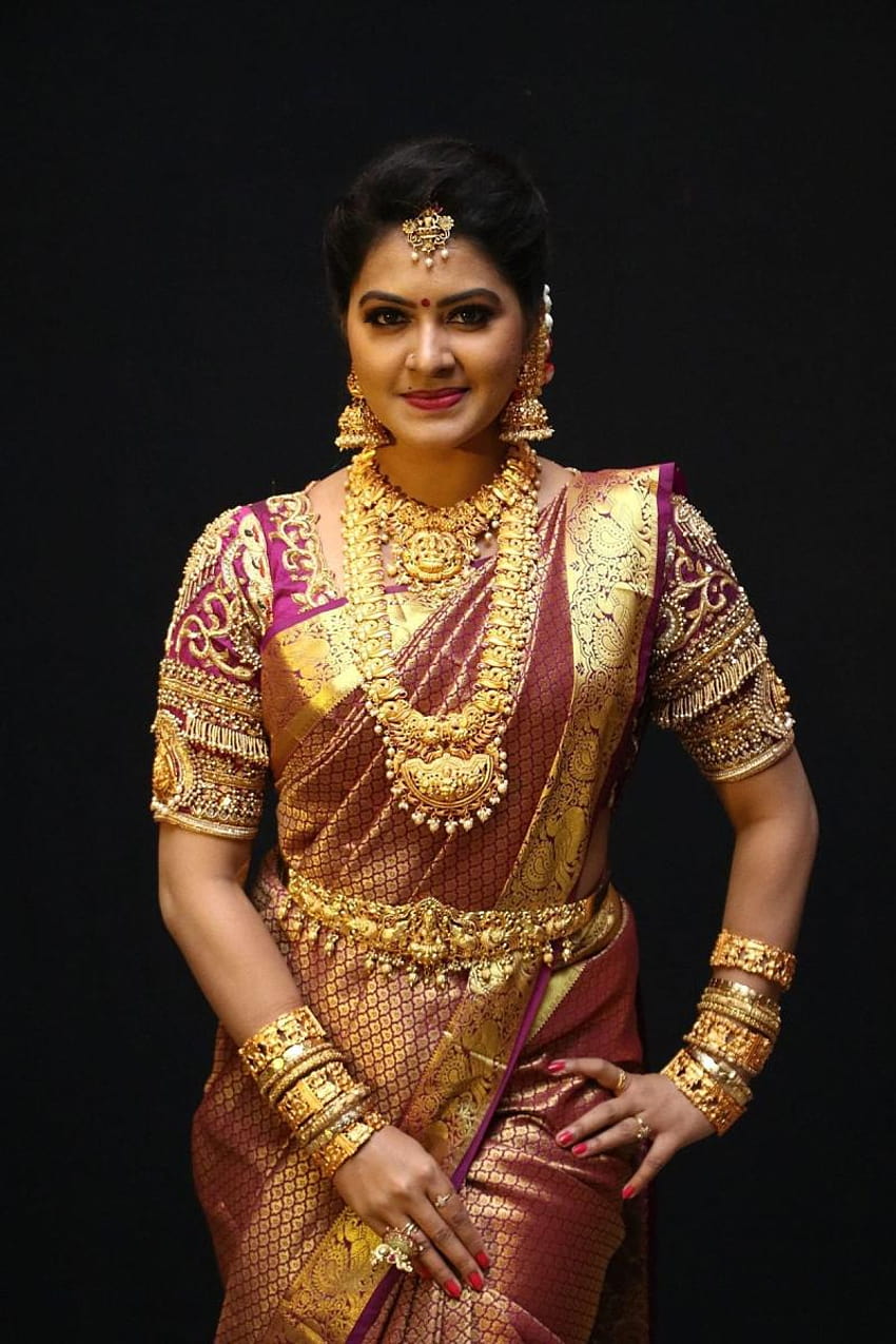 L'attrice Rachitha Mahalakshmi Silk Saree Sfondo del telefono HD