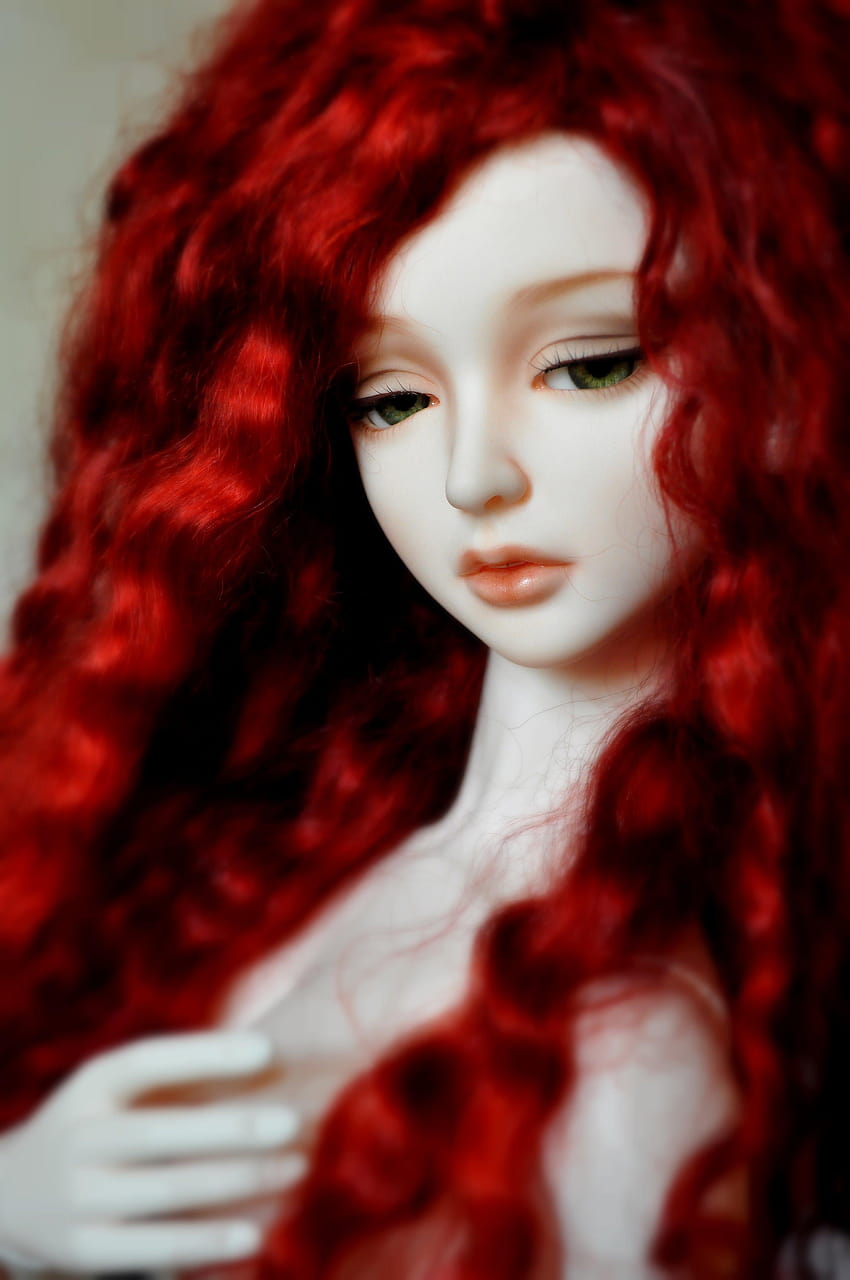 인형 아기 장난감 소녀 아름다운 긴 머리 귀여운 녹색 눈 빨간색, 귀여운 겨울 세련된 인형 HD 전화 배경 화면