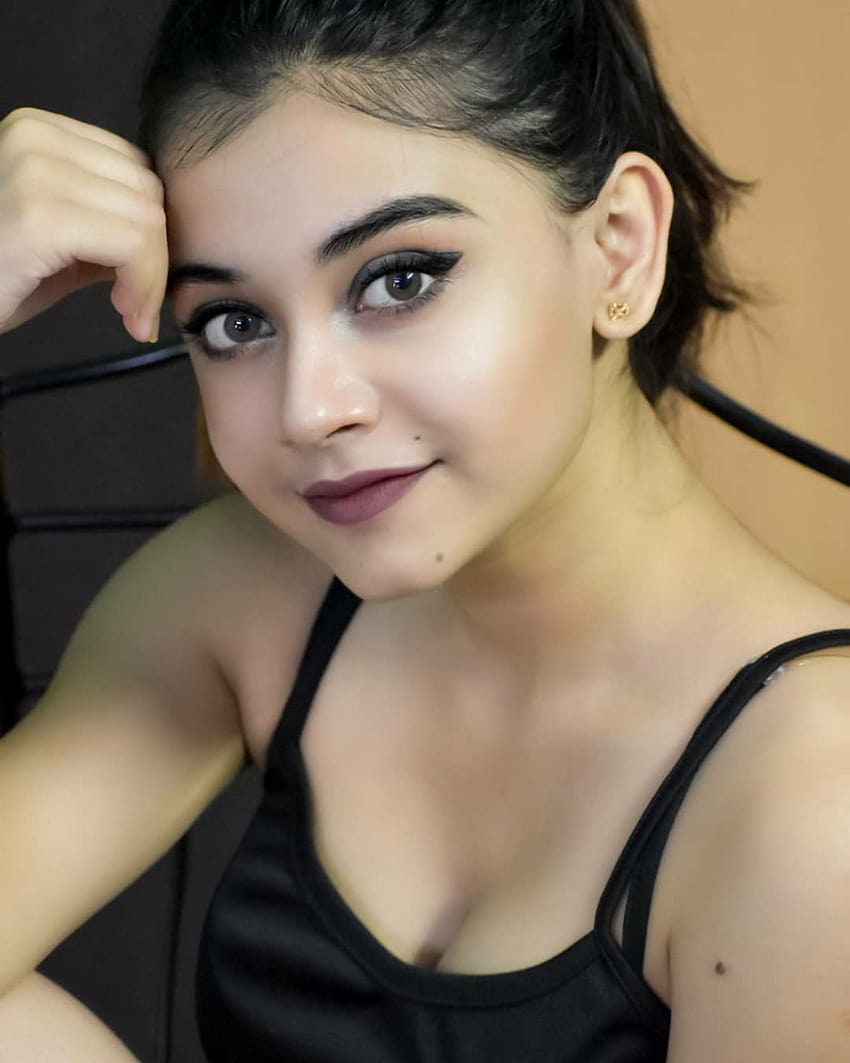 Gadis Instagram India yang Panas dan Cantik wallpaper ponsel HD