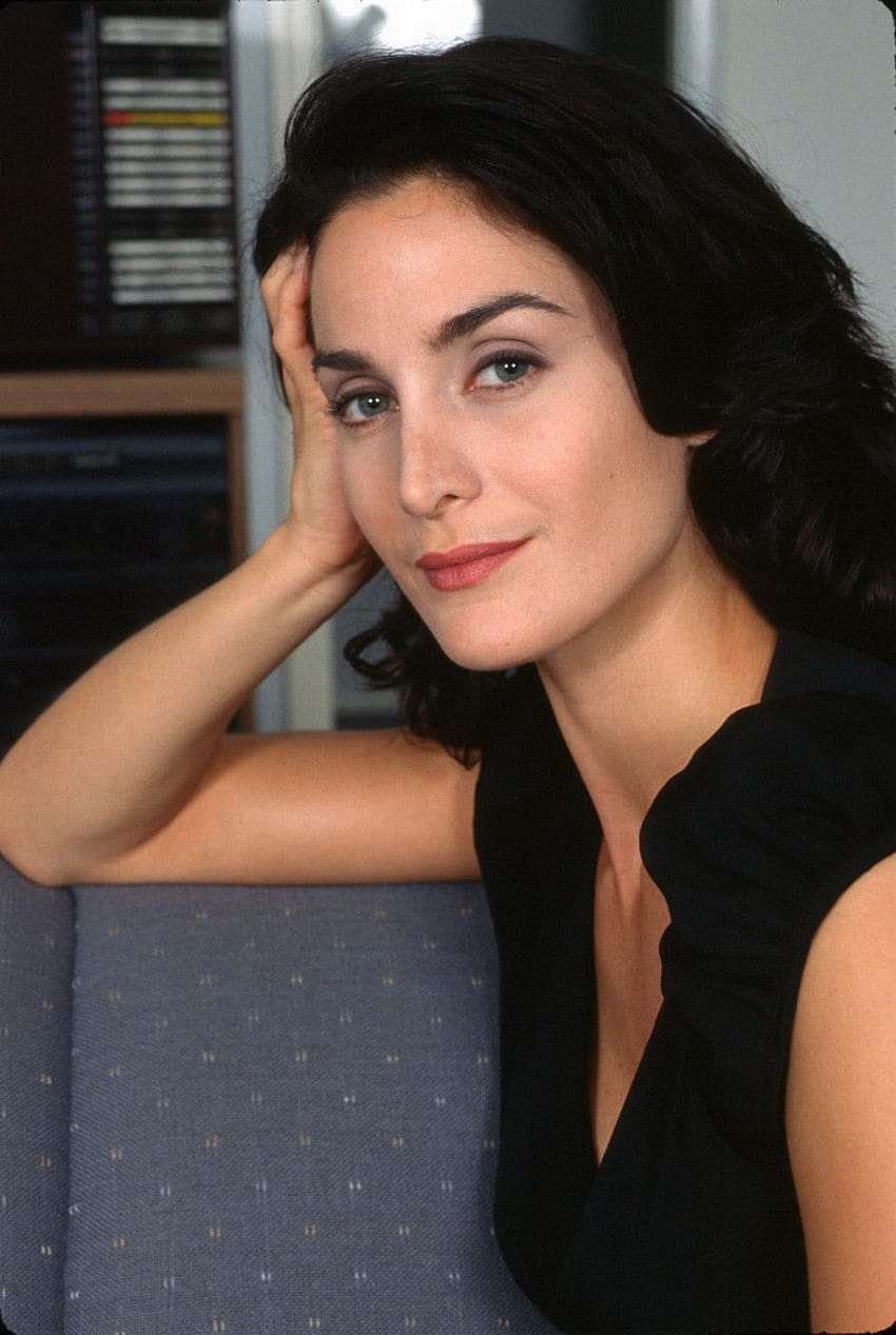 Carrie Anne Moss 32 of 74 pics HD phone wallpaper