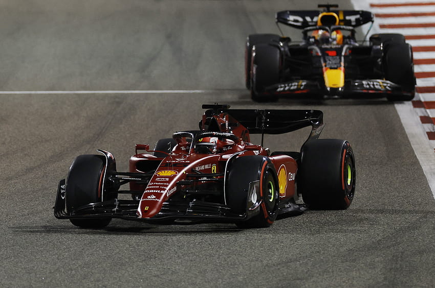 The spectacular fight between Leclerc and Verstappen in the Bahrain Formula 1 GP, charle leclerc 2022 HD wallpaper