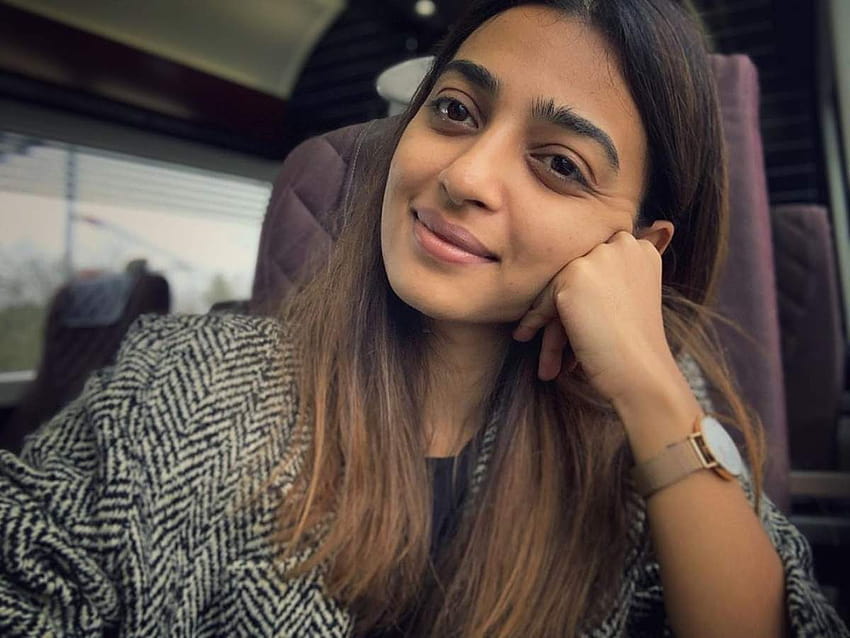 After Sonam Kapoor, Radhika Apte talks about her immigration experience amid the Coronavirus Pandemic HD wallpaper