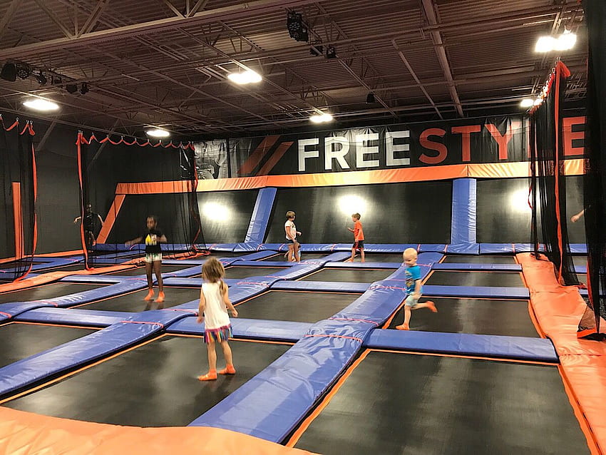 Sky Zone Trampoline Park in Peoria and Scottsdale HD wallpaper