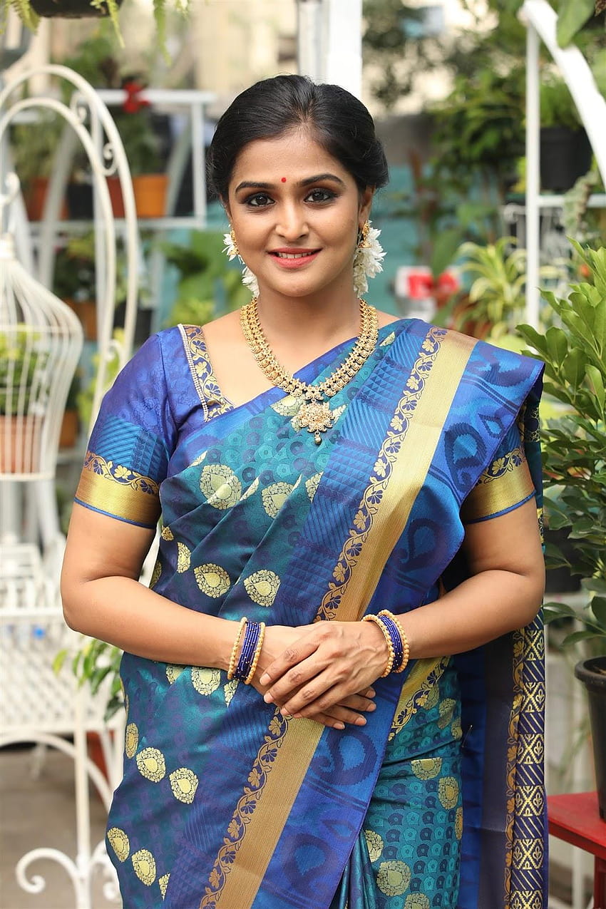 Actrice Ramya Nambeesan Saree traditionnel dans le film Tamilarasan, remya nambeesan Fond d'écran de téléphone HD