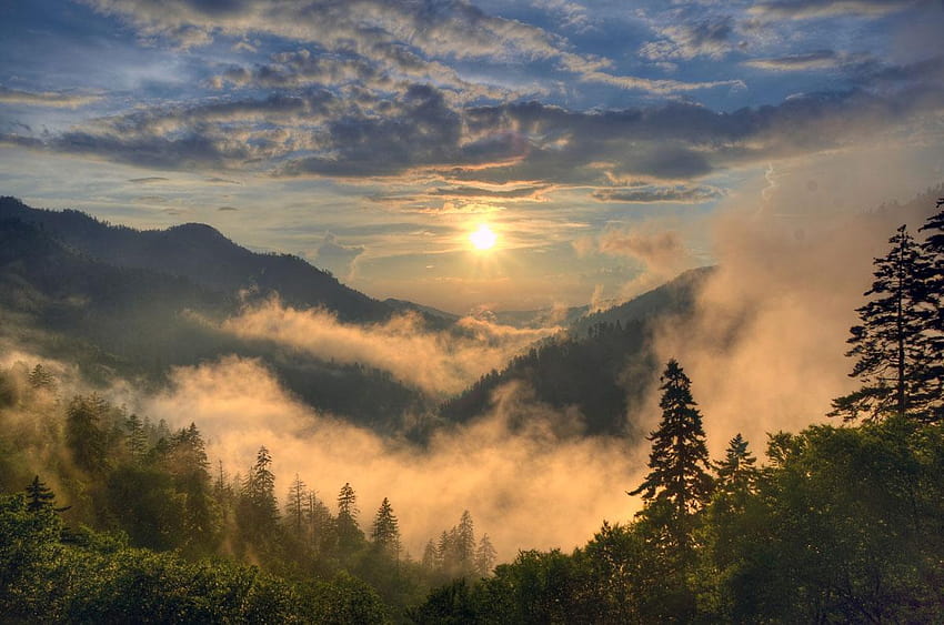 Najlepsze możliwości w Great Smoky Mountains, wspaniała zadymiona kolejka górska Tapeta HD