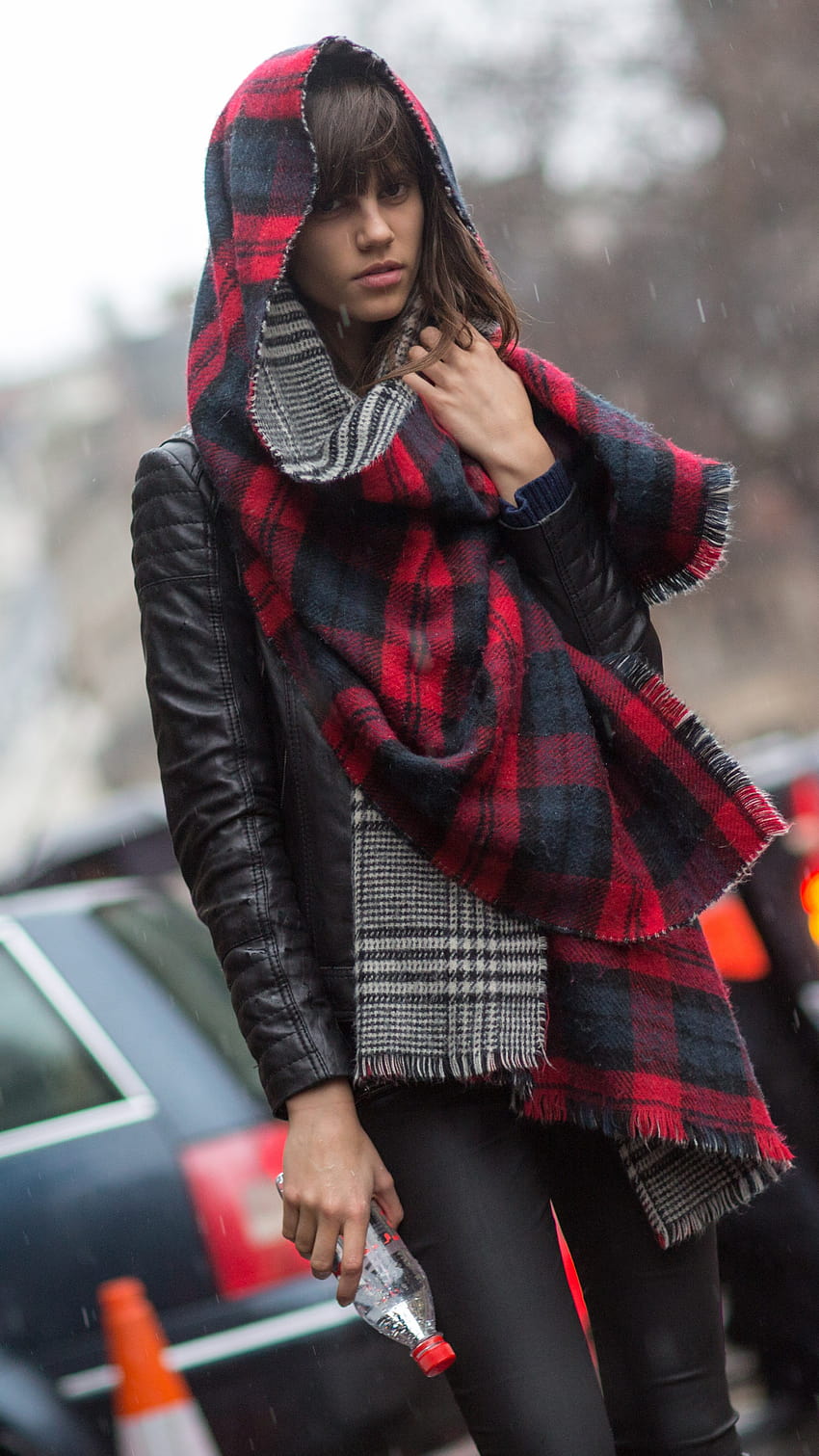 Mica Arganaraz, модел, пролет 2015 топ модели, брюнетка HD тапет за телефон