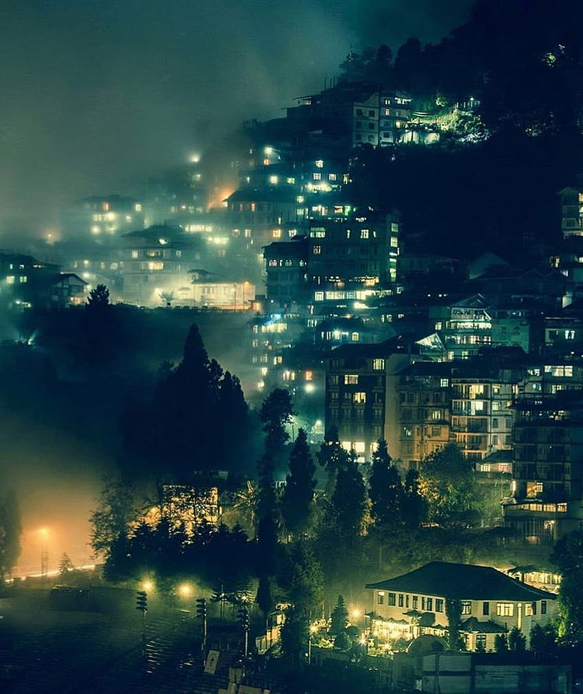 Nocny widok na Gangtok, Sikkim ... na.pinterest Tapeta na telefon HD