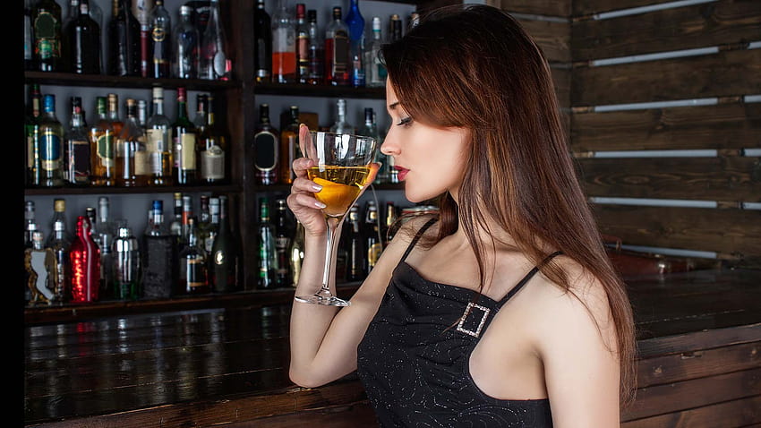Are Delhi women drinking more alcohol than men?, women drinking wine HD wallpaper