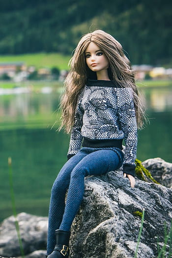 Barbie figure online girl