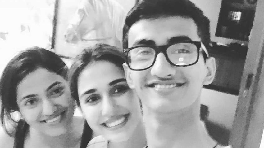 Who is Khushboo Patani? Meet Disha Patani's beautiful sister who is serving as Indian Army officer HD wallpaper