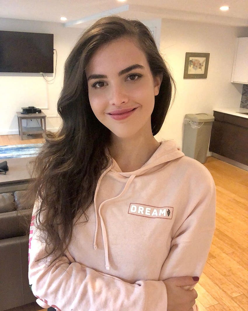 Alexandra Botez- Wiki, Age, Height, Boyfriend, Net Worth (Updated