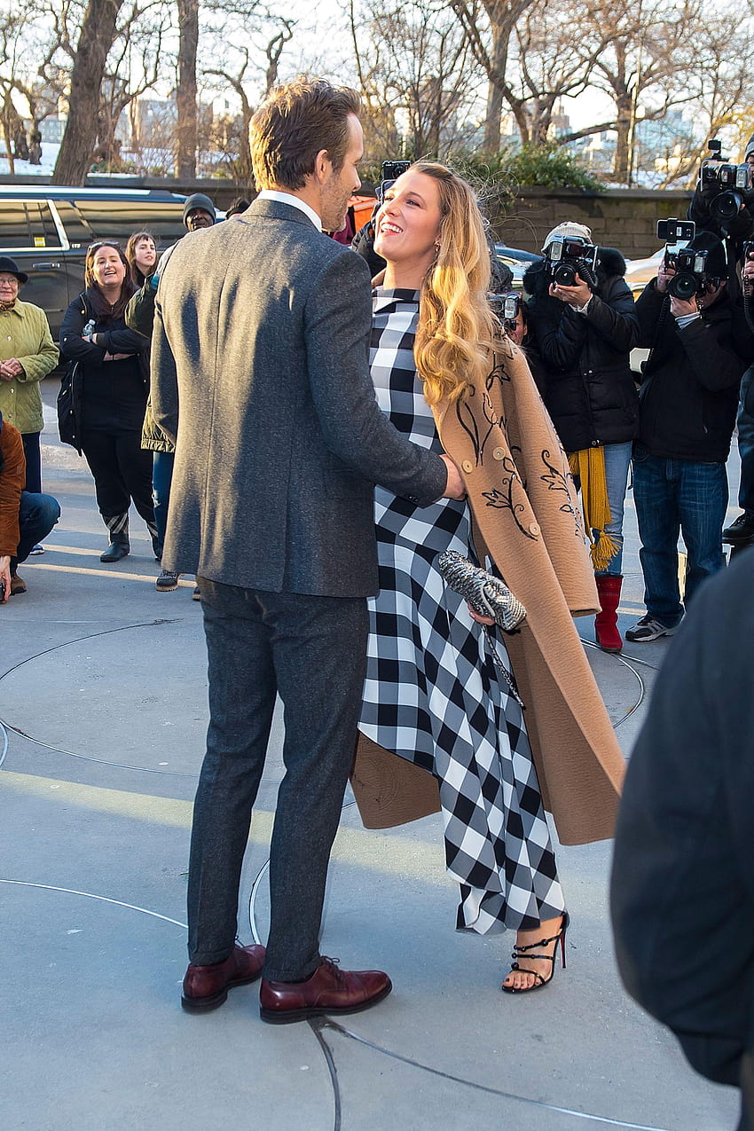 Blake Lively and Ryan Reynolds' 30 Best Couple Moments – Blake HD phone wallpaper