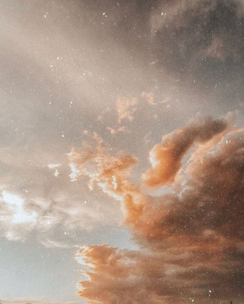 естетическо небе бежово пастелно стар филм облаци pfp икона на профил за вас светло слънчево небе бежово естетическо … HD тапет за телефон