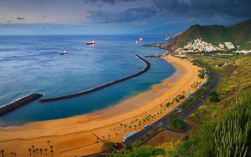 Kanarya Adaları'ndaki Tenerife'de Plaj Dolu ve HD duvar kağıdı