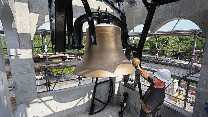 1915 church bell to ring at St. Paul's Catholic HD wallpaper