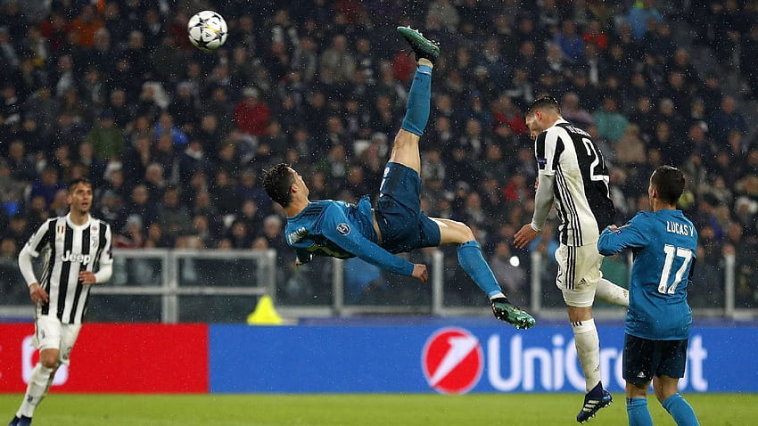 Không ai có thể quên cú sút xe đạp của Ronaldo vào lưới Juventus tại Champions League