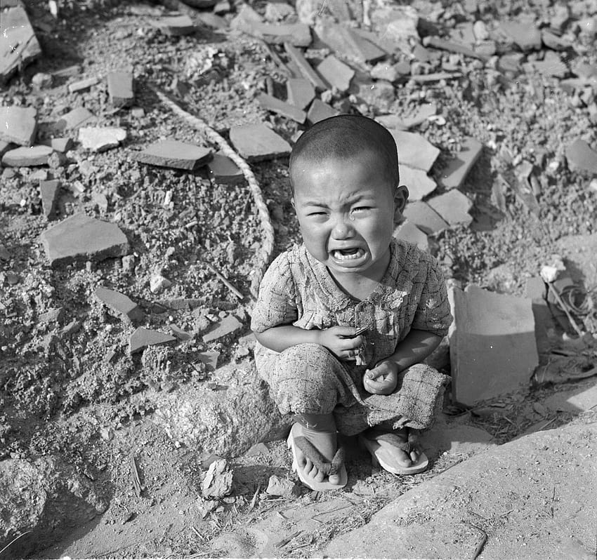 Harrowing, bu hafta 75 yıl önce Hiroşima ve Nagazaki'de korkunç atom bombası yıkımını ortaya koyuyor HD duvar kağıdı