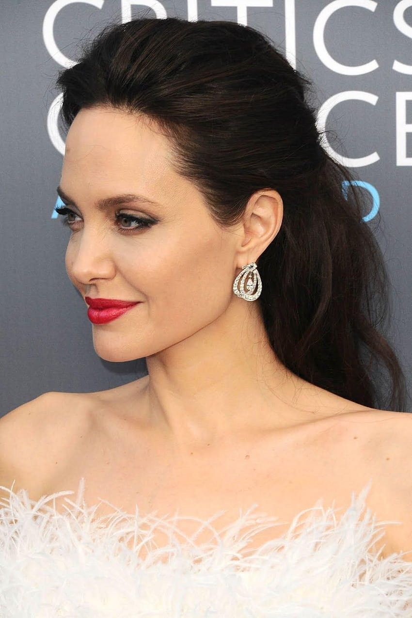 & of Angelina Jolie At 2018 critics Choice, critics choice awards HD phone wallpaper