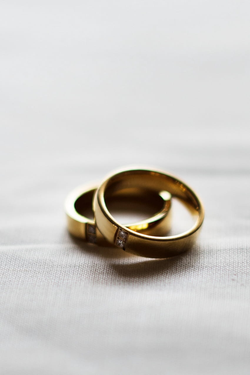 Anelli, matrimonio, coppia, oro, amore, anello d'oro Sfondo del telefono HD
