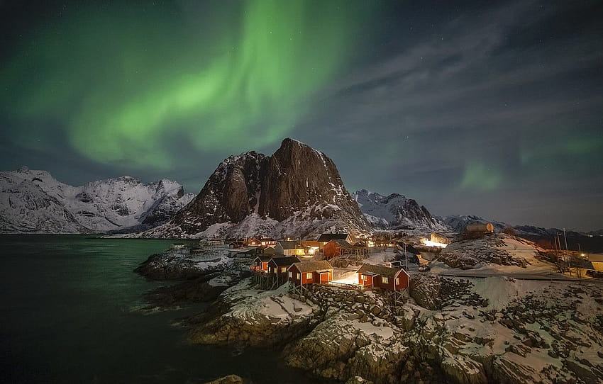 montañas, auroras boreales, Noruega, casas, luces polares, Lofoten, sección пейзажи, luces polares navideñas fondo de pantalla