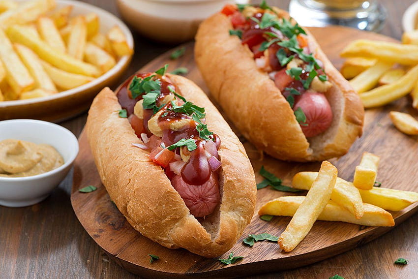 Hot dog Frytki Bułeczki Fast food Kiełbasa wiedeńska Jedzenie, chili dog Tapeta HD