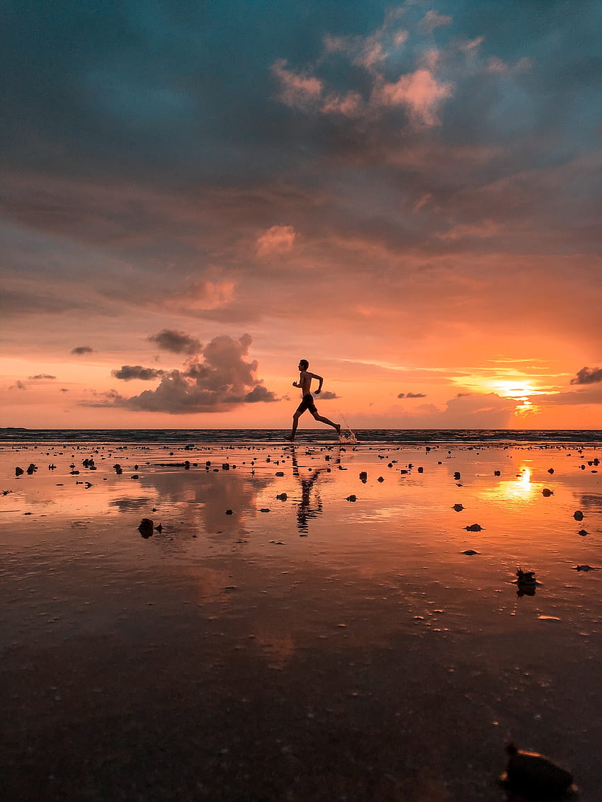 ID: 284106 / man running on the wet sand coast at aksa beach at sunset, changing tone_ HD phone wallpaper