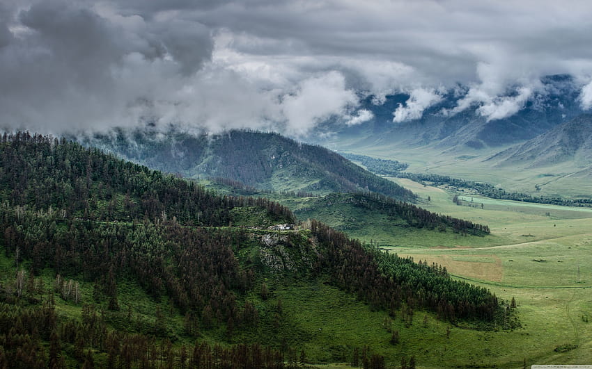 Altai Mountains, Russia Ultra Backgrounds for, cloudy mountains HD wallpaper