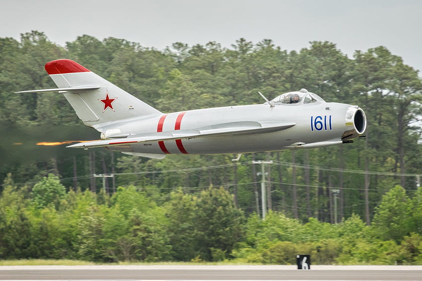 : vehicle, airplane, military aircraft, air force, Mikoyan Gurevich MiG 15, aviation, 17, 2048x1365 px, fighter aircraft, aerospace engineering, jet aircraft, mig, flap, north american f 86 sabre, Gurevich MiG 2048x1365 HD wallpaper