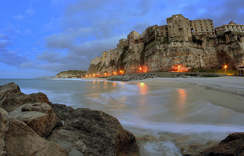 lampu, langit, laut, pemandangan, Italia, awan, desa, tebing, Tropea, Calabria , bagian природа Wallpaper HD