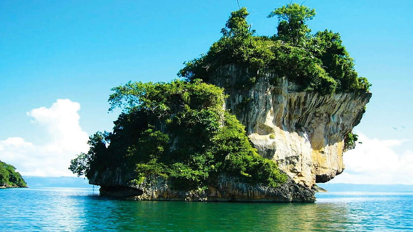 El parque nacional de la república dominicana nubla las islas verdes fondo de pantalla