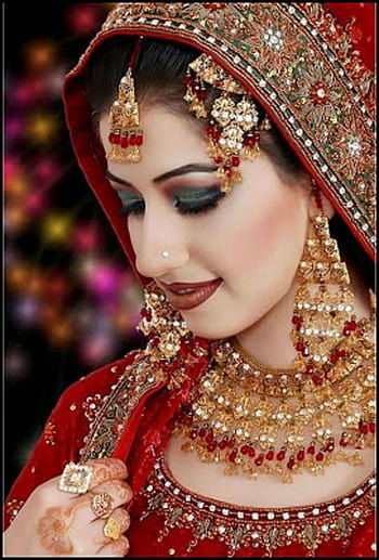 Latest Pakistani & Indian Wedding Dresses 2016-17 Collection