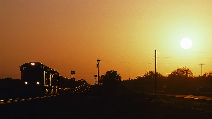 The Secret 'White Trains' That Carried Nuclear Weapons Around the U.S. HD wallpaper