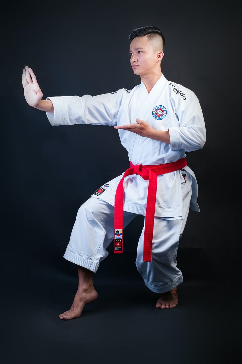 man standing wearing white karate gi – Karate, full contact karate HD phone wallpaper
