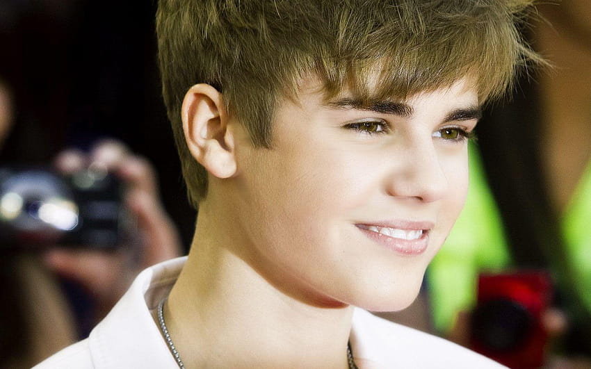 justin bieber cute HD wallpaper