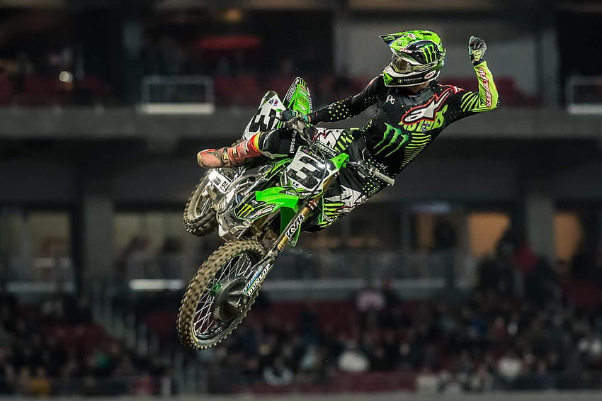 Supercross photos Eli Tomac begins title defense with win in Anaheim   Orange County Register