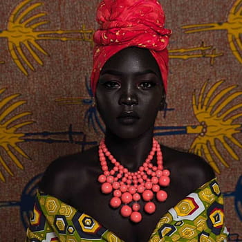 南スーダンのモデル、Nyakim Gatwech、The Moonshine、闇の女王に会う HD電話の壁紙 | Pxfuel