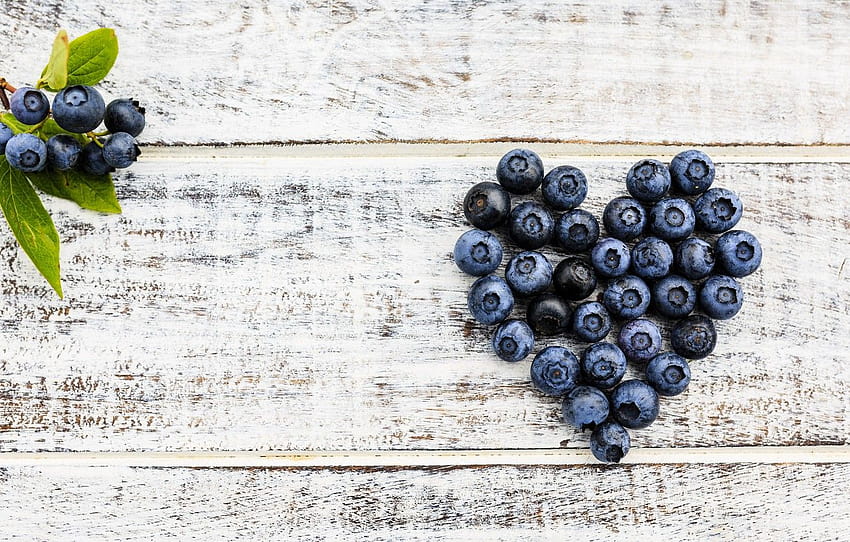 berries, blueberries, love, fresh, heart, wood, romantic HD wallpaper