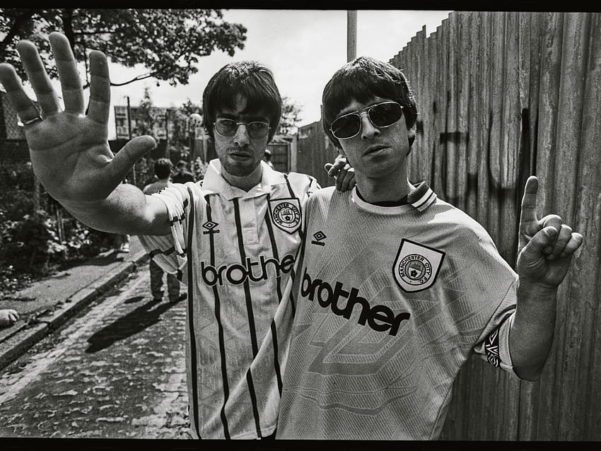Oasis, Blur, Suede and Pulp take centre stage in this new book of Britpop graphy HD wallpaper