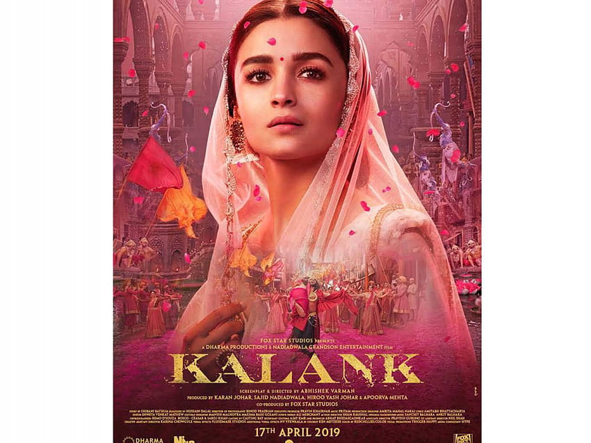 Alia Bhatt & Madhuri Dixit Perform In Kalank's New Song, Ghar More  Pardesiya | VOGUE India | Vogue India