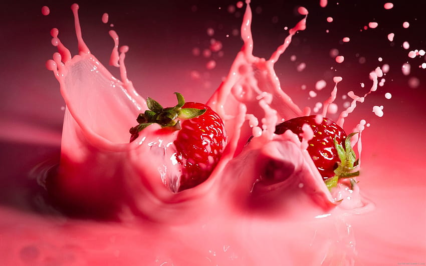Strawberry falling in milk shake HD wallpaper