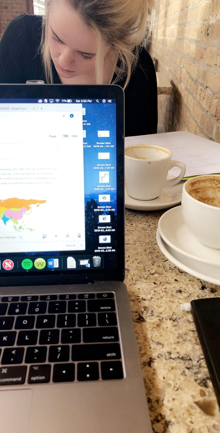 DeBlogs, ein Schnürsenkel, eine Tasse Kaffee und die Drehung eines Rades HD-Handy-Hintergrundbild