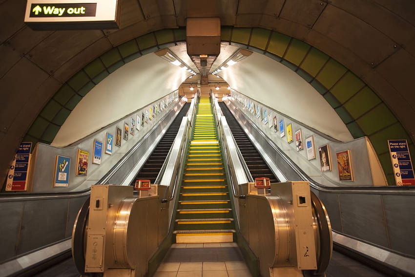 GIANT WALL SUBWAY TRAIN STATION LONDON UNDERGROUND THEME [1114x743] for your , Mobile & Tablet HD wallpaper
